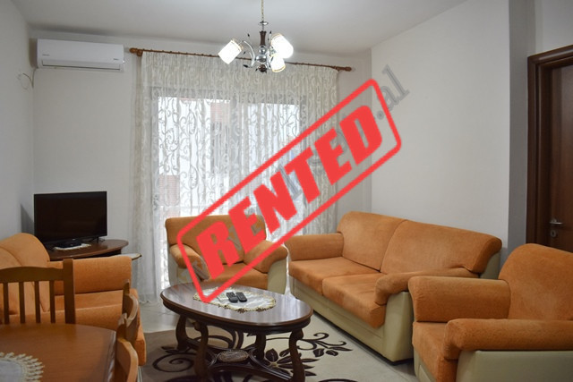 Apartament 2+1 me qira ne rrugen Haxhi Hysen Dalliu prane rruges Prokurorise se Tiranes.
Pozicionoh